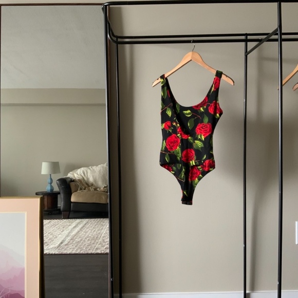 Low-Back Rose Bodysuit - Picture 2 of 4